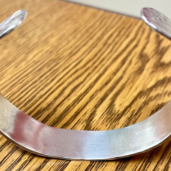 Silpada Cuff”All in the Wrist” Bracelet - Picture 5 of 9